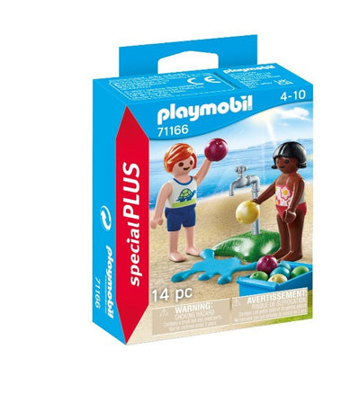 Niños con Globos de agua