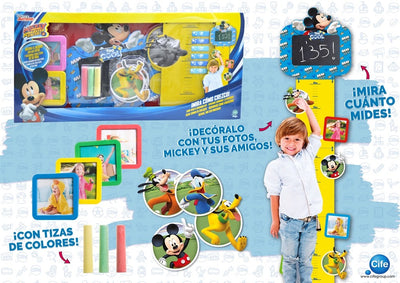 MICKEY MIRA COMO CREZCO