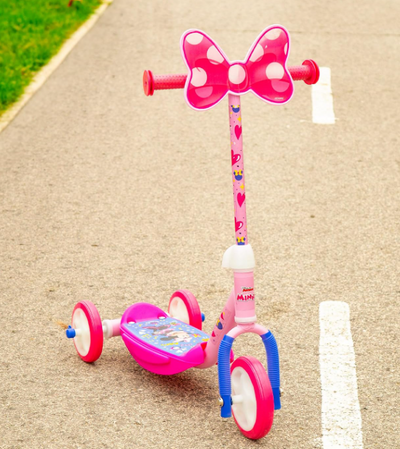 MINNIE MOUSE-MI PRIMER SCOOTER 3 RUEDAS +2A
